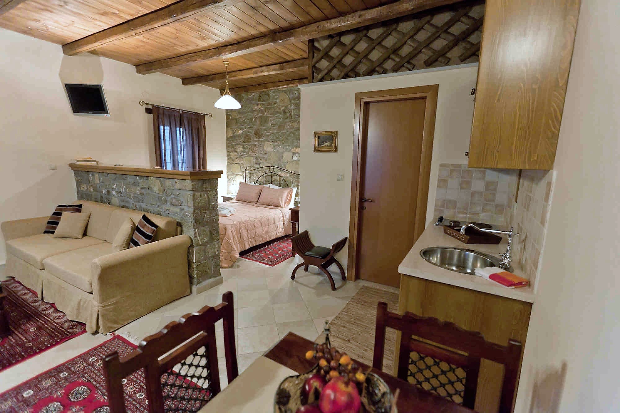 Ξενώνας Αλθαία - Ορεινή Ναυπακτία - Άνω Χώρα Ναυπακτίας